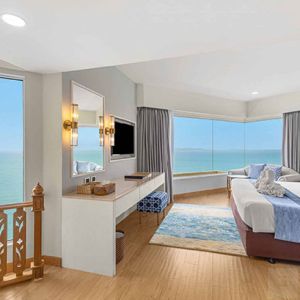 ROYAL CLIFF (Princess Suite (1 Bedroom)