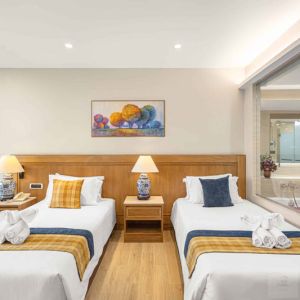 (ROYAL CLIFF (Ocean Deluxe