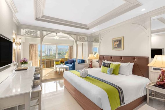 (ROYAL CLIFF (Mini Suite Plus Sunrise View